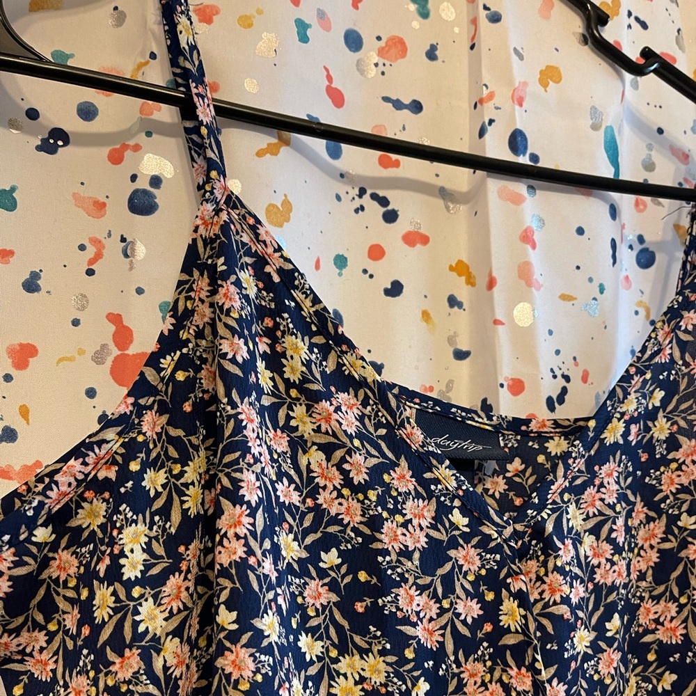 NWOT Daytrip floral print tank - Picture 3 of 4